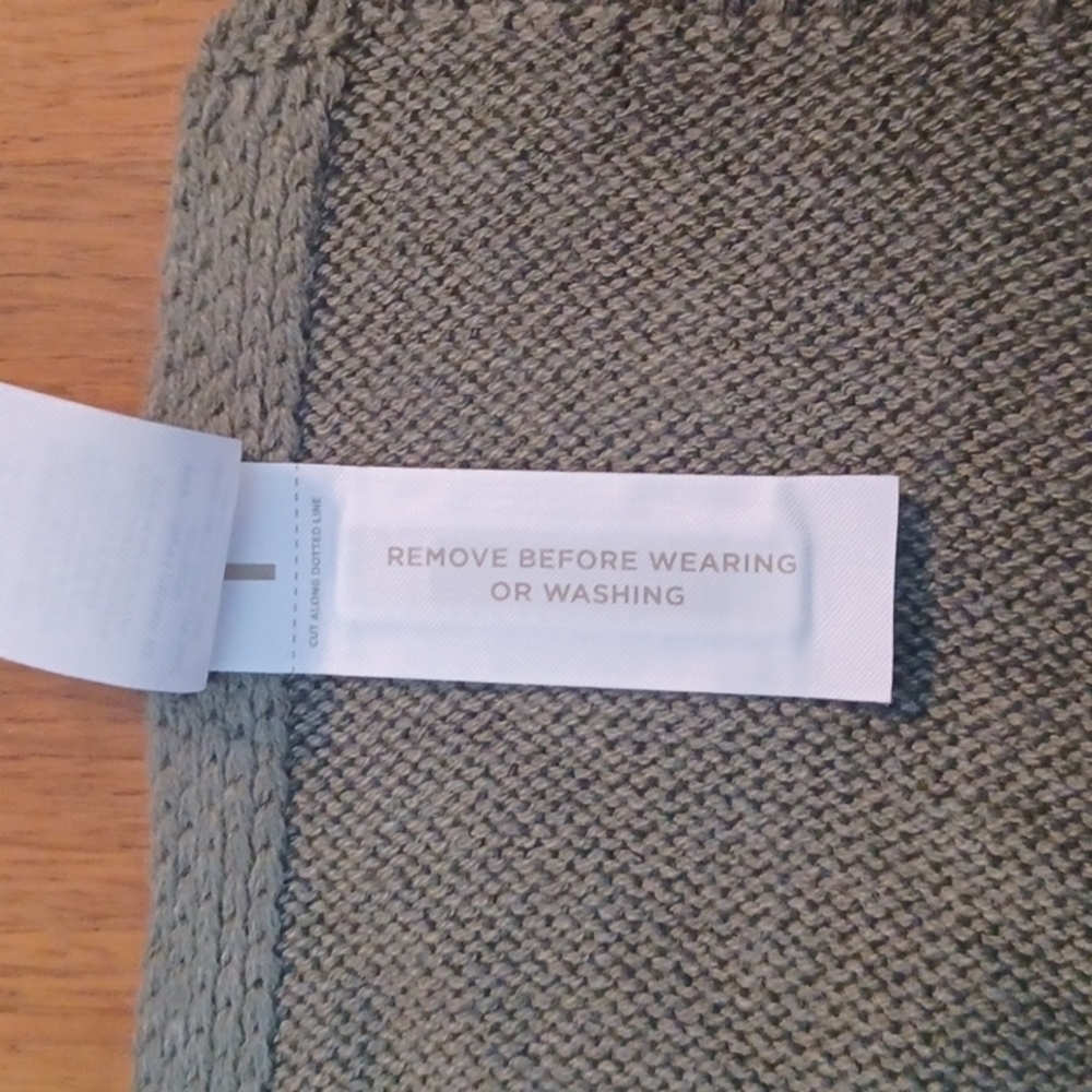 NWT Loft light green oversized poncho/ sweater. Size xs/s.See measurements. - Picture 8 of 10